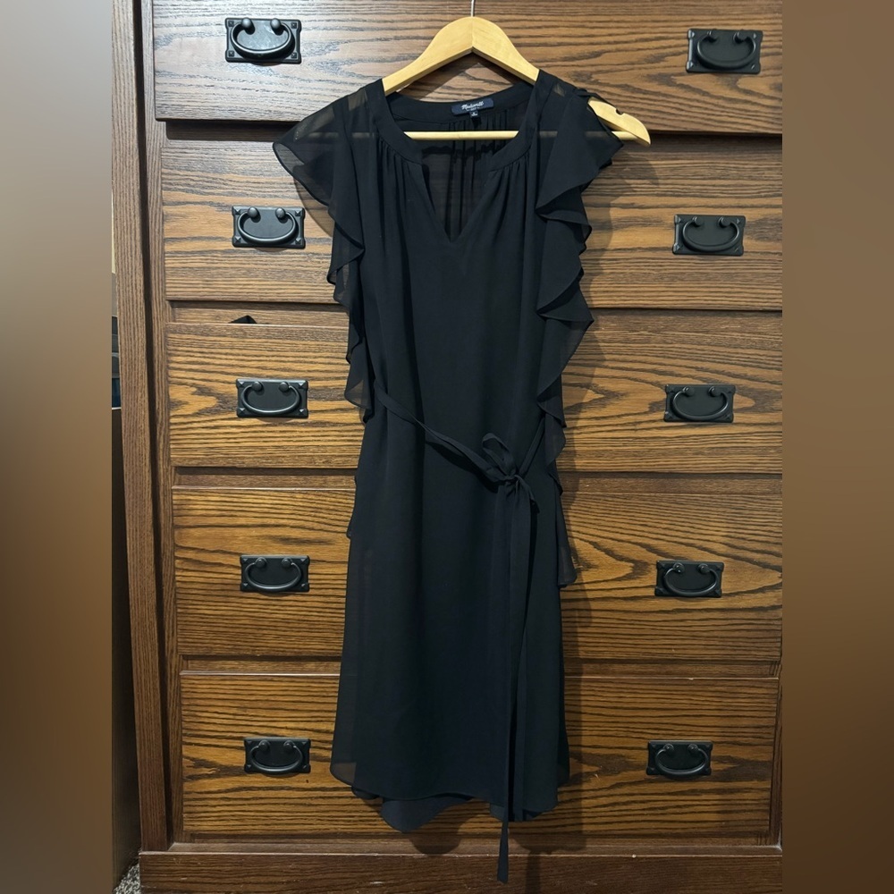 Madewell sleeveless black silk midi length dress size 6 ruffles tie belt